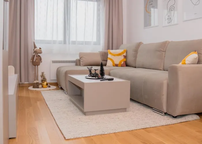 アパート Forma ズラティボール