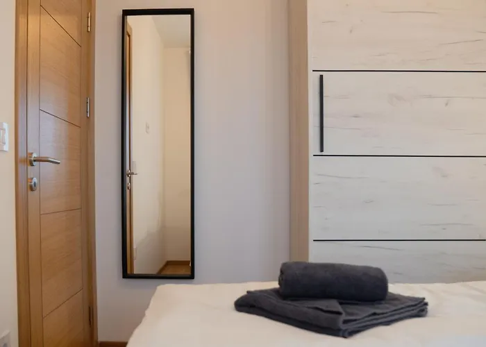 アパート Forma ズラティボール